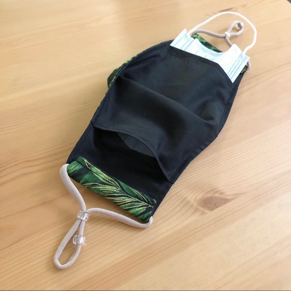 2 for 25$ Custom Handmade Face Mask / Black Liner - Picture 4 of 11